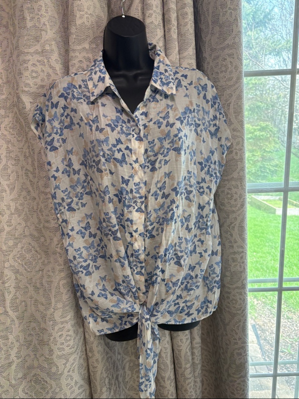 Women's Blue Butterfly Tie-Front Button-Down Shirt - NWT